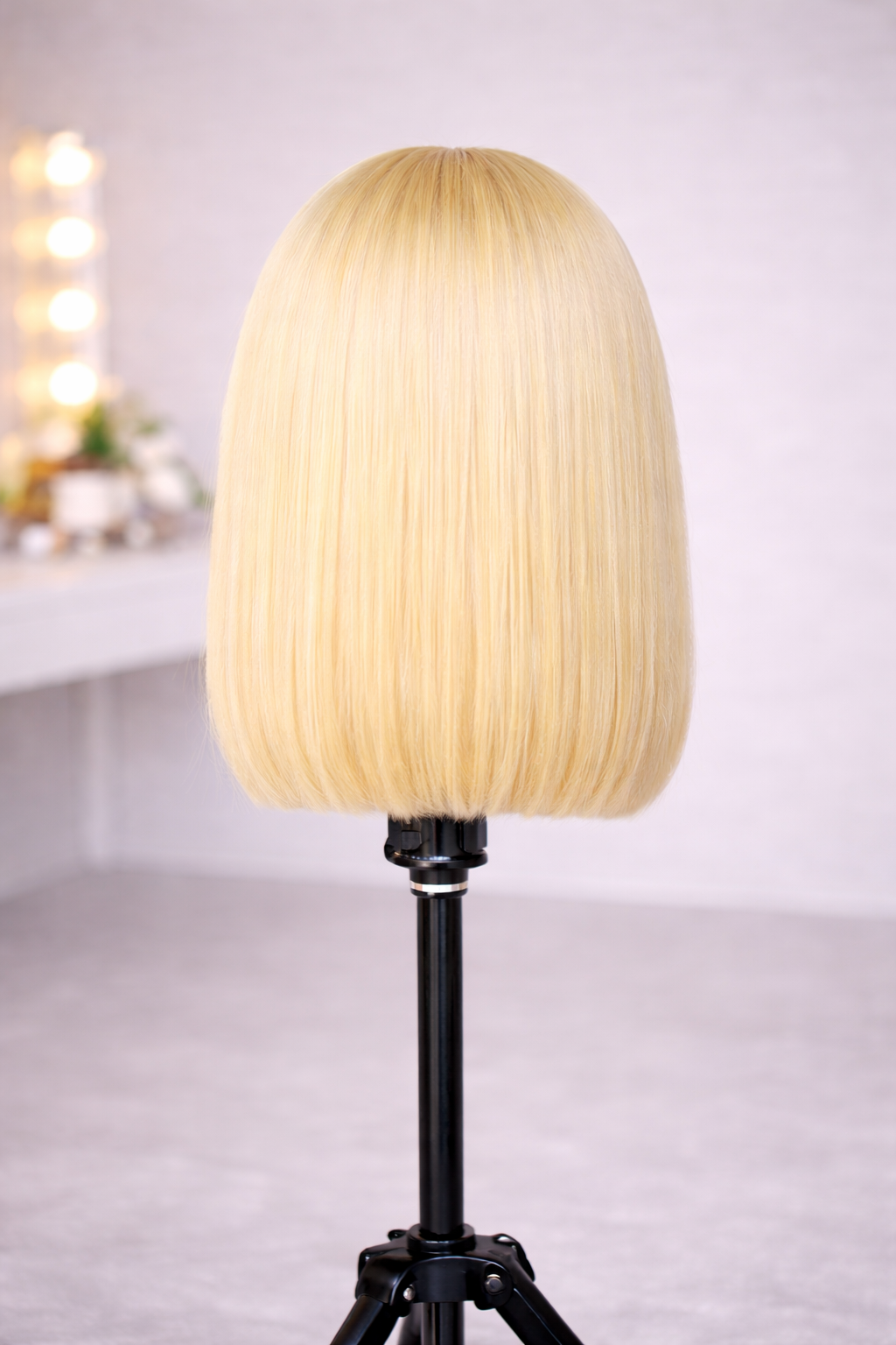 Lace straight courte bob